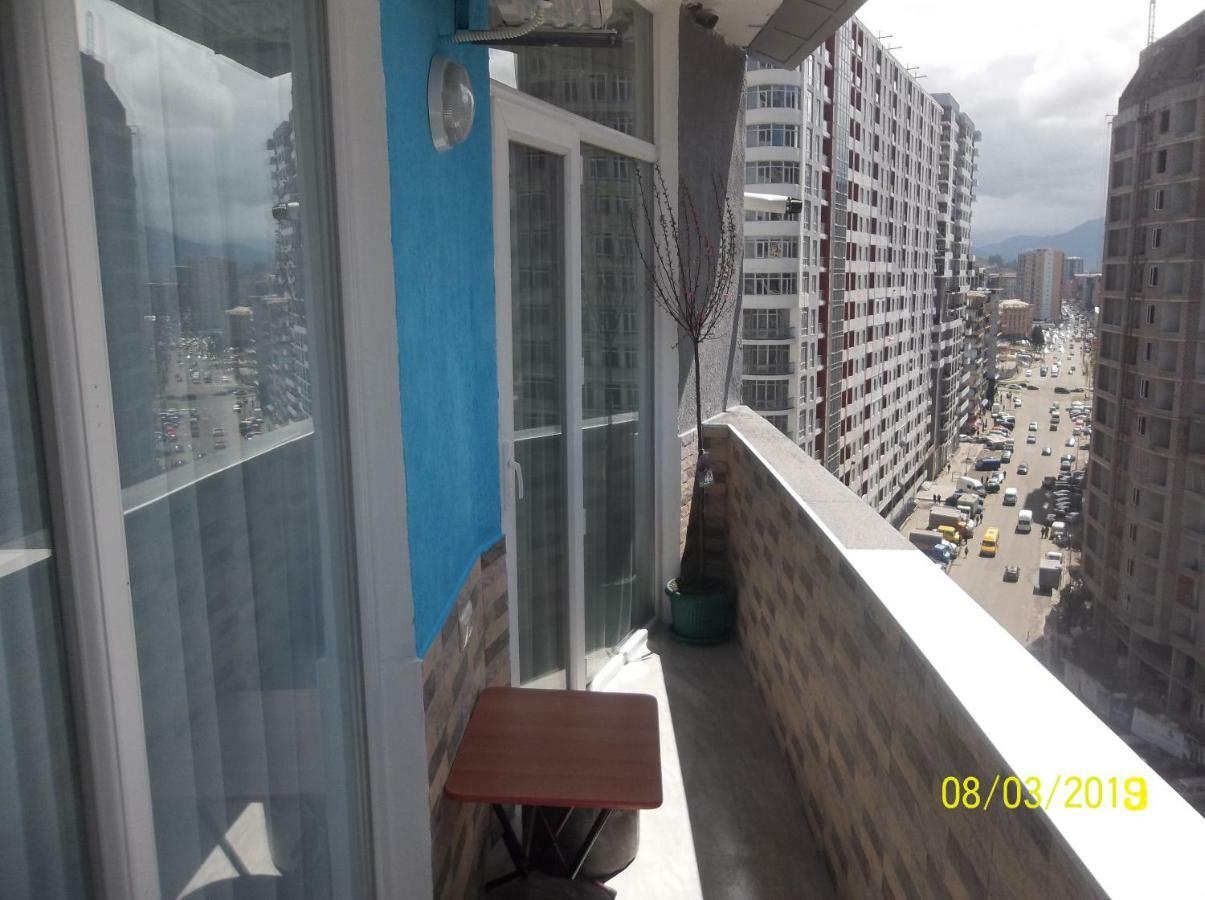 Мате Apartment Batoemi Buitenkant foto