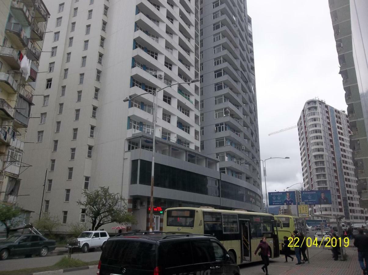 Мате Apartment Batoemi Buitenkant foto