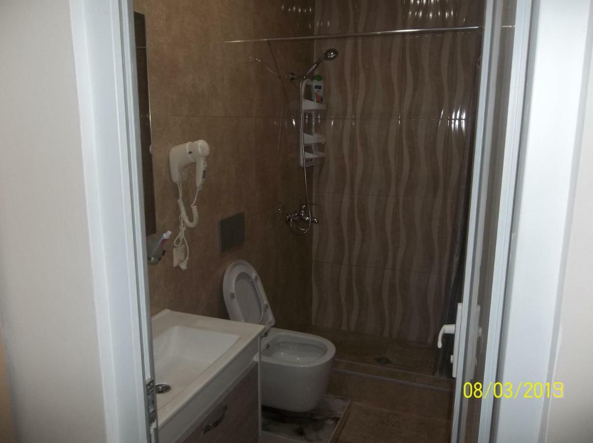 Мате Apartment Batoemi Buitenkant foto
