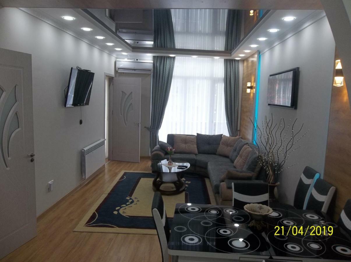 Мате Apartment Batoemi Buitenkant foto