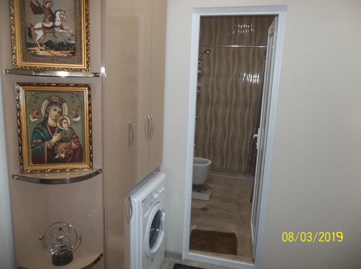 Мате Apartment Batoemi Buitenkant foto