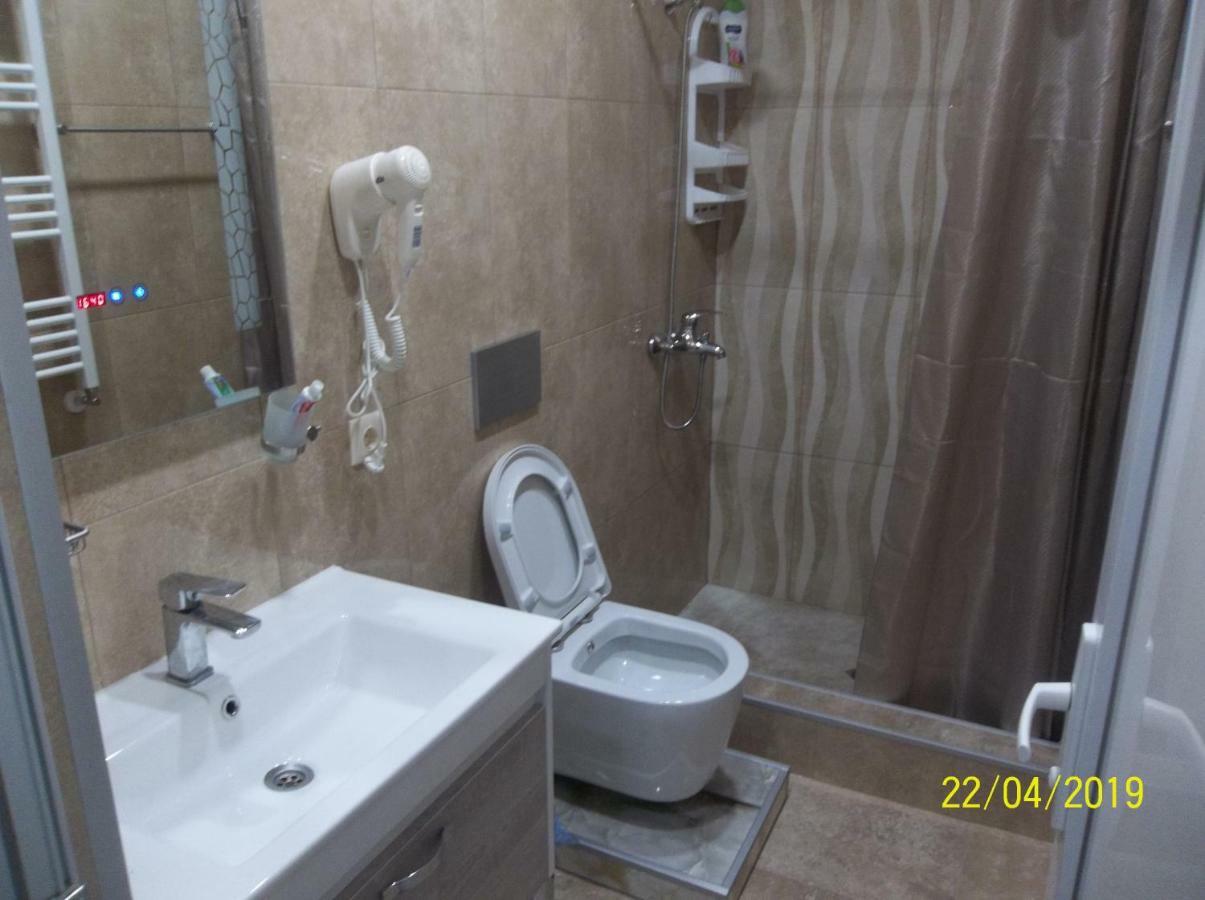 Мате Apartment Batoemi Buitenkant foto
