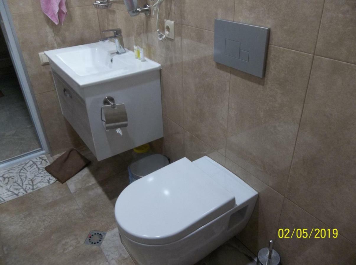 Мате Apartment Batoemi Buitenkant foto