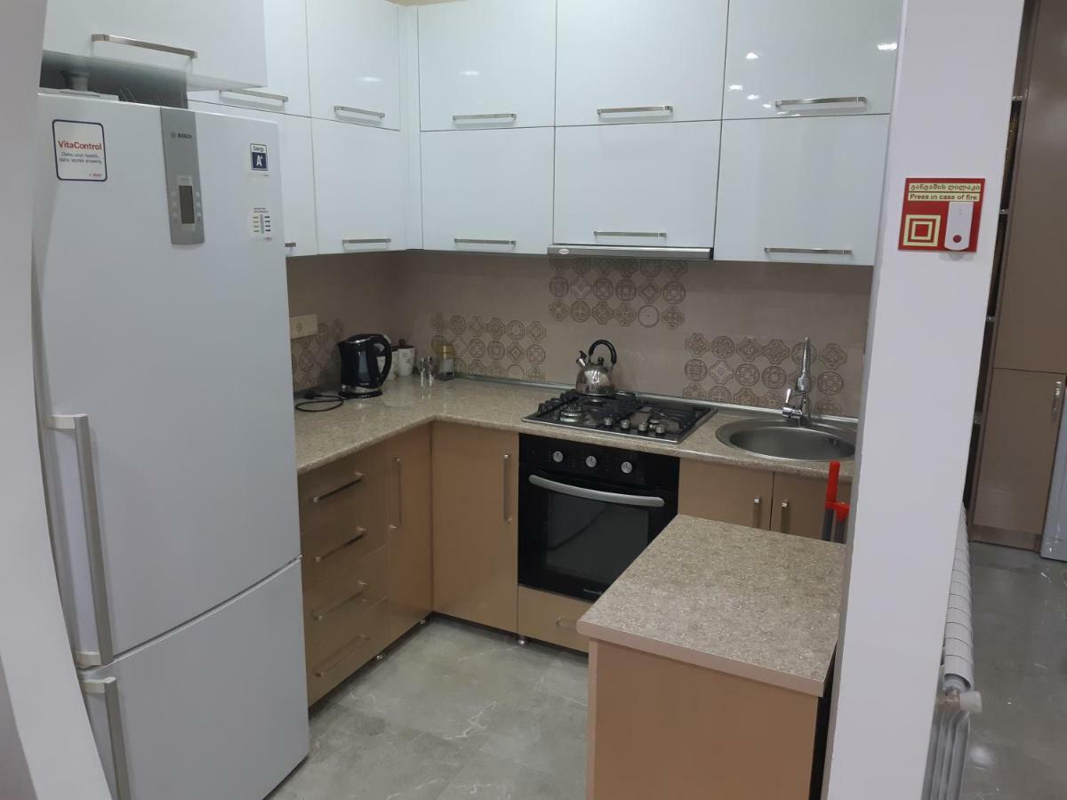 Мате Apartment Batoemi Buitenkant foto