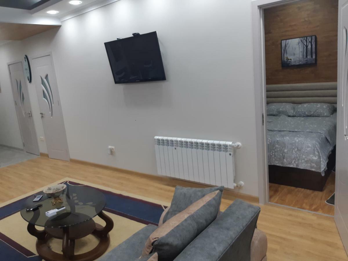Мате Apartment Batoemi Buitenkant foto