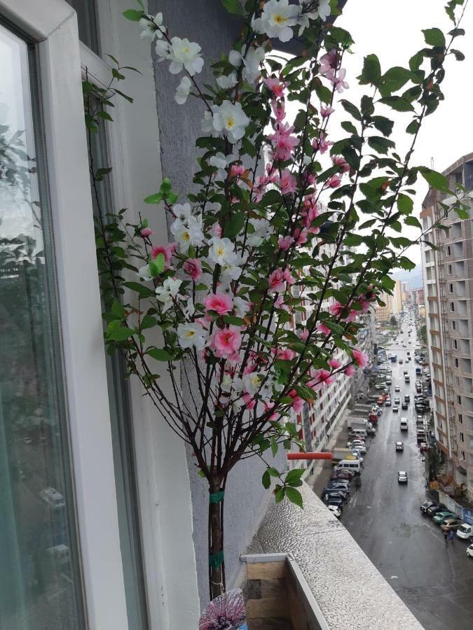 Мате Apartment Batoemi Buitenkant foto