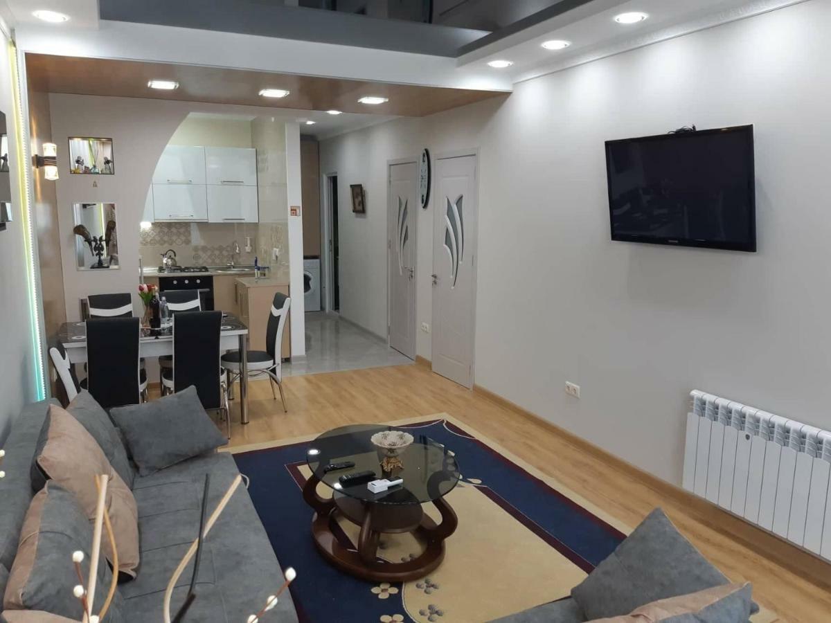 Мате Apartment Batoemi Buitenkant foto