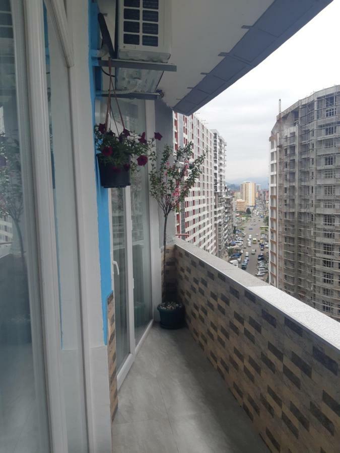 Мате Apartment Batoemi Buitenkant foto